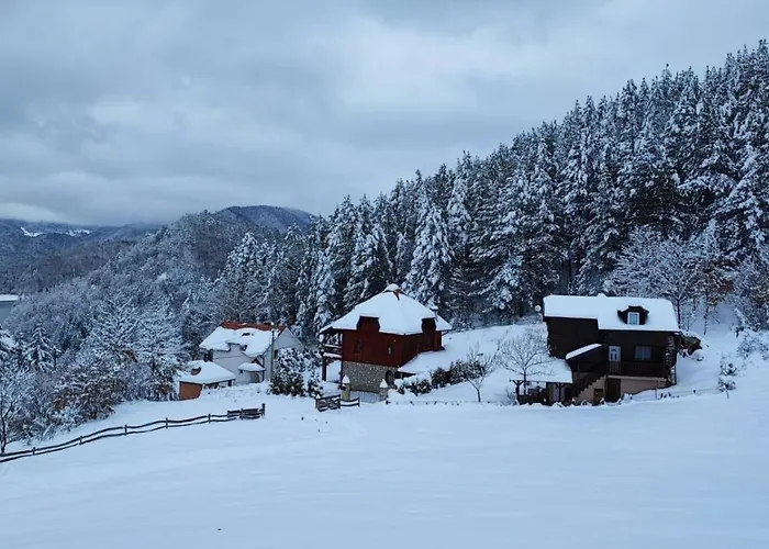 Vikendica Moonlight بيت للعطل