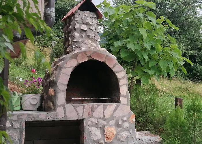 Vikendica Moonlight بيت للعطل